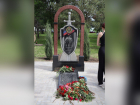 В Волновахе торжественно открыли памятник погибшим воинам-освободителям города от укронацистов