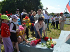 Открытие обновленного памятника воинам Великой Отечественной войны состоялось в селе Михайловка ДНР