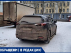  «Я в ужасе, руки трясутся до сих пор»: наглый водитель чуть не сбил жительницу Донецка на пустой парковке 