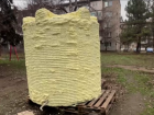 В Енакиево баки для воды облепили монтажной пеной перед сложной зимой ДНР