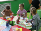 Народный фронт помог открыть детскую развлекательную комнату в больнице Енакиево, ДНР