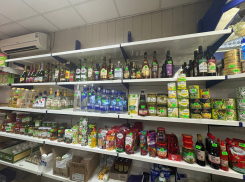 В Донецке полицейские изъяли 121 литр алкоголя из магазина