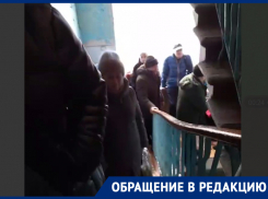Буду жаловаться Президенту: пенсионерка из Волновахи не может попасть в Пенсионный фонд из-за огромных очередей