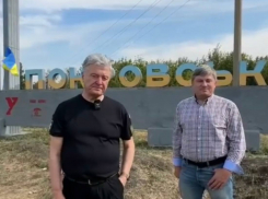 «И тут набрехали»: Порошенко приехал в Покровск и не увидел фортификационных сооружений 