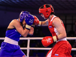 За титул лучшей девушки-боксера России  борется жительница Дебальцево, ДНР