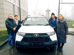 Новый санитарный автомобиль для выездов врачей на дом появился у медучреждения Мариуполя 
