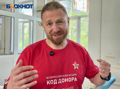 Мода здорового человека: начать путь донора крови в Донецке советует гостям ДНР Александр Малькевич