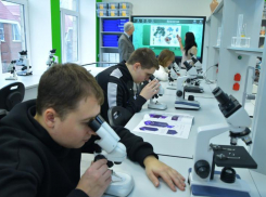 В научную лабораторию ДонГУ доставили 5 высокотехнологичных аппаратов 