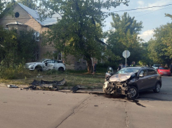 9-летний ребенок и двое взрослых пострадали в жесткой аварии с «китайцем» и «корейцем» в Донецке