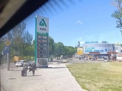 На АНП на Цирке в Донецке бензин тоже «рванул в космос», дизель только по талонам