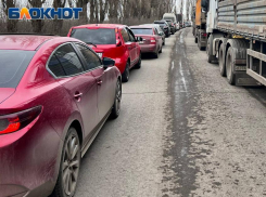 Закипают моторы и нервы: как решат проблему с заторами в Донецке