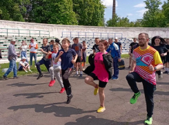  Более 80 школьников проверили свои силы: мариупольцы сдали нормативы ГТО