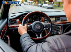 Изменения в ПДД: россиянам будут выписывать штрафы за несоблюдение правил при приближении спецтранспорта