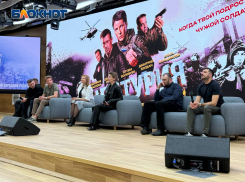 Мариупольцы отказались преклоняться перед гробом ВСУшника на съемках фильма «Центурия»: сцену отменили