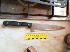 Полицейские задержали жительницу Мариуполя, устроившую поножовщину