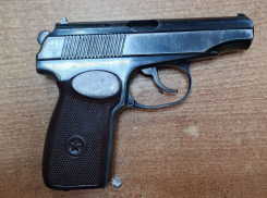 Жителей ДНР добровольно призывают сдавать оружие и боеприпасы и напоминают об уголовной ответственности