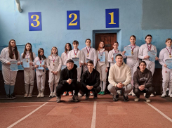 В ДНР провели первенство по фехтованию