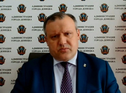 Дистанционка, злые собаки, разрушенное жилье: на наболевшие вопросы жителям Донецка ответил мэр