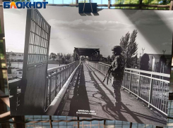 Правда в объективе: в Донецке открылась фотовыставка о буднях войны 