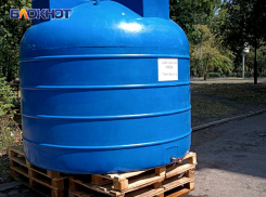 Жители улицы Бирюзова в Кировском районе Донецка остались с одной бочкой на квартал