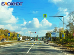 Жители Макеевки пожаловались на водителей, пролетающих пешеходный переход