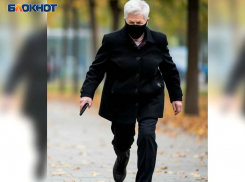 68-летняя жительница Мариуполя ответит за кражу телефона двухлетней давности