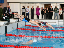 «Кировец» распахивает двери: бассейн в Кировском районе Донецка снова открыт