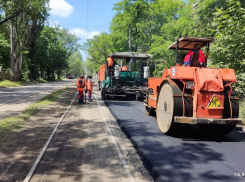 В Донецке беспрерывно идет уборка, содержание и ремонт дорог 
