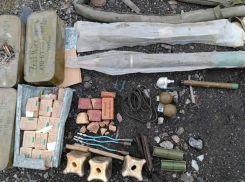 Росгвардейцы и контрразведчики обнаружили схрон с боеприпасами в ДНР