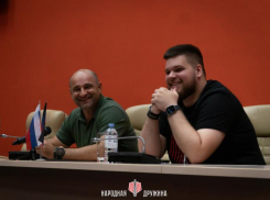 Диалог на равных между Артемом Жогой и молодежью состоялся в Донецке