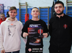 В Шахтерске наградили активистов «Движения Первых» обучившимся навыкам оказания первой помощи