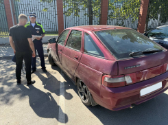 Водитель, едва не задавивший женщину на переходе, задержан в Мариуполе