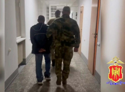 Налет на ночной магазин с автоматом закончился фиаско и наручниками