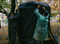 В Донецке «укутывают» ёмкости с водой 