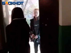 Подростки оккупировали подъезд в Буденновском районе Донецка, жители грозят полицией