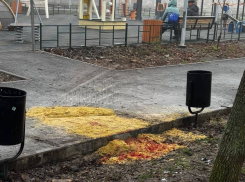 Неизвестный взорвал гранату на детской площадке в Макеевке