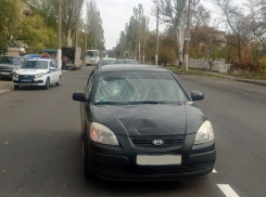 В Донецке водитель KIA Rio насмерть сбил женщину, переходившую дорогу на зелёный