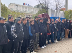 Демобилизованные студенты из ДНР отправились в путешествие по Санкт-Петербургу 