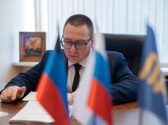 Депутат от ЛДПР Андрей Крамар: доблесть русского оружия и героизм бойцов ─ главные гаранты мира на Донбассе 