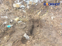 В Макеевке на Гризодубовой Водоканал разрыл место прорыва трубы и бросил работу