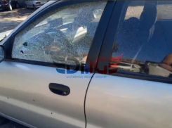 Возле рынка в Енакиево с неба упали и взорвались кассетные суббоеприпасы 