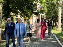 Первый замминистра Минздрава РФ проинспектировал ремонт трех медицинских учреждений в ДНР