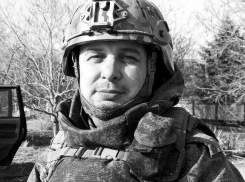 В Москве на могиле военкора Владлена Татарского нашли дрон, его принесли в честь памяти о военкоре