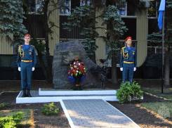 В ДНР почтили память 13 спасателей, попавших под артобстрел ВСУ