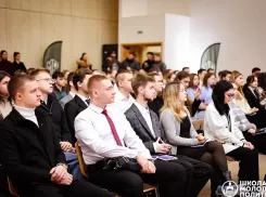 В Донецке будут обучать молодых политиков