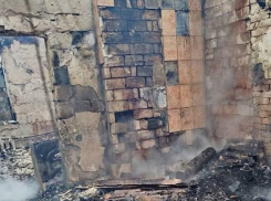 В ДНР во время пожара в доме погибла пенсионерка