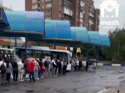 Автобусов  на маршрутах «Макеевка-Донецк» стало больше, но очереди  в час-пик остались прежними