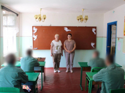 Осужденные ДНР сели за парты