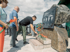 В Мариуполе почтили память моряков-новороссийцев, погибших при выполнении задач СВО