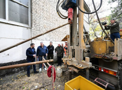 Девять новых скважин начали бурить в Донецке для обеспечения котельных водой